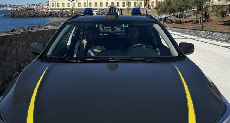 Sequestrato opificio abusivo con 10 tonnellate di rifiuti a Ercolano