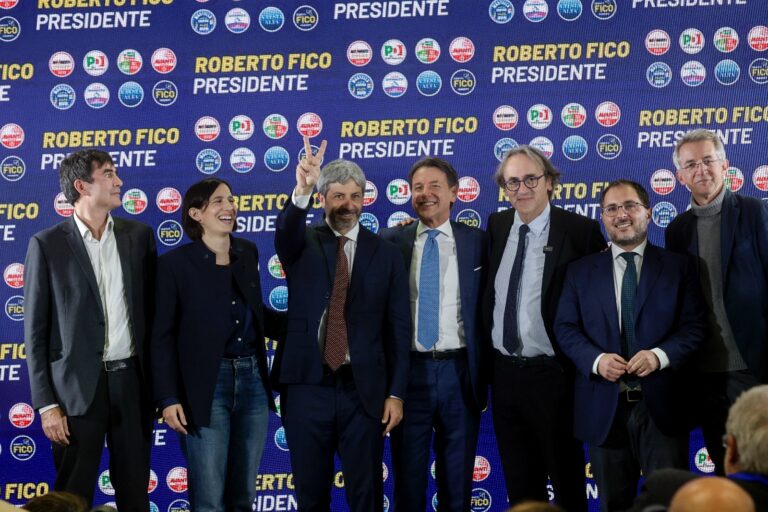 Giunta Fico a Napoli, ecco i dieci assessori e le deleghe