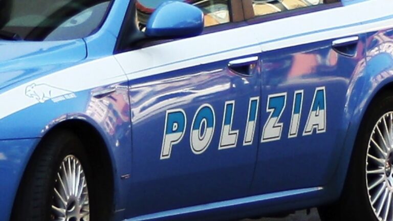 Poliziotto muore a Torre del Greco in incidente con volante