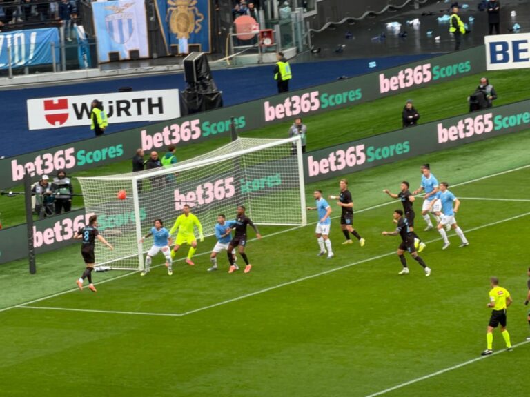 Casa Napoli Serie A, il Napoli assedia l’Olimpico e batte la Lazio 2 a 0
