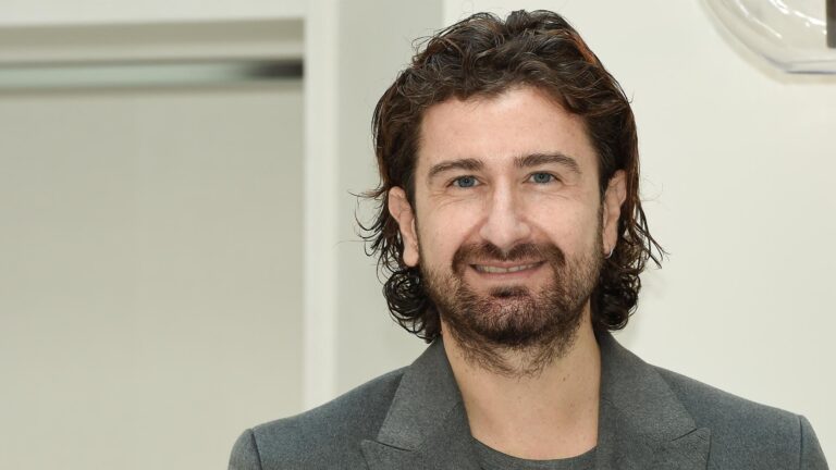 Alessandro Siani sarà domani a Pomigliano per il romanzo di Paolo Picone