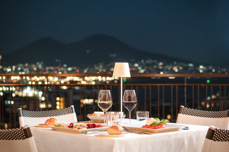 San Valentino, Love in Translation al Renaissance Naples Hotel Mediterraneo