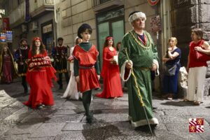 Nola, torna il Corteo storico degli Orsini con la rappresentazione delle nozze tra Anastasia di Monfort e Romano Orsini: appuntamento per il 13 e 14 giugno Nola, torna il Corteo storico degli Orsini con la rappresentazione delle nozze tra Anastasia di Monfort e Romano Orsini: appuntamento per il 13 e 14 giugno