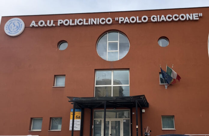 Ingresso del Policlinico di Palermo interessato dall’inchiesta sulla morte di un paziente ricoverato