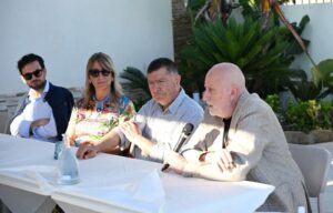 Castellabate, consegnato il nuovo defibrillatore a Ogliastro Marina nel ricordo di Tommy