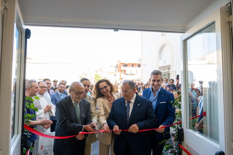 Pomigliano: stazione di Posta, inaugurato il nuovo centro servizi da Sindaco, Prefetto e Sottosegretario