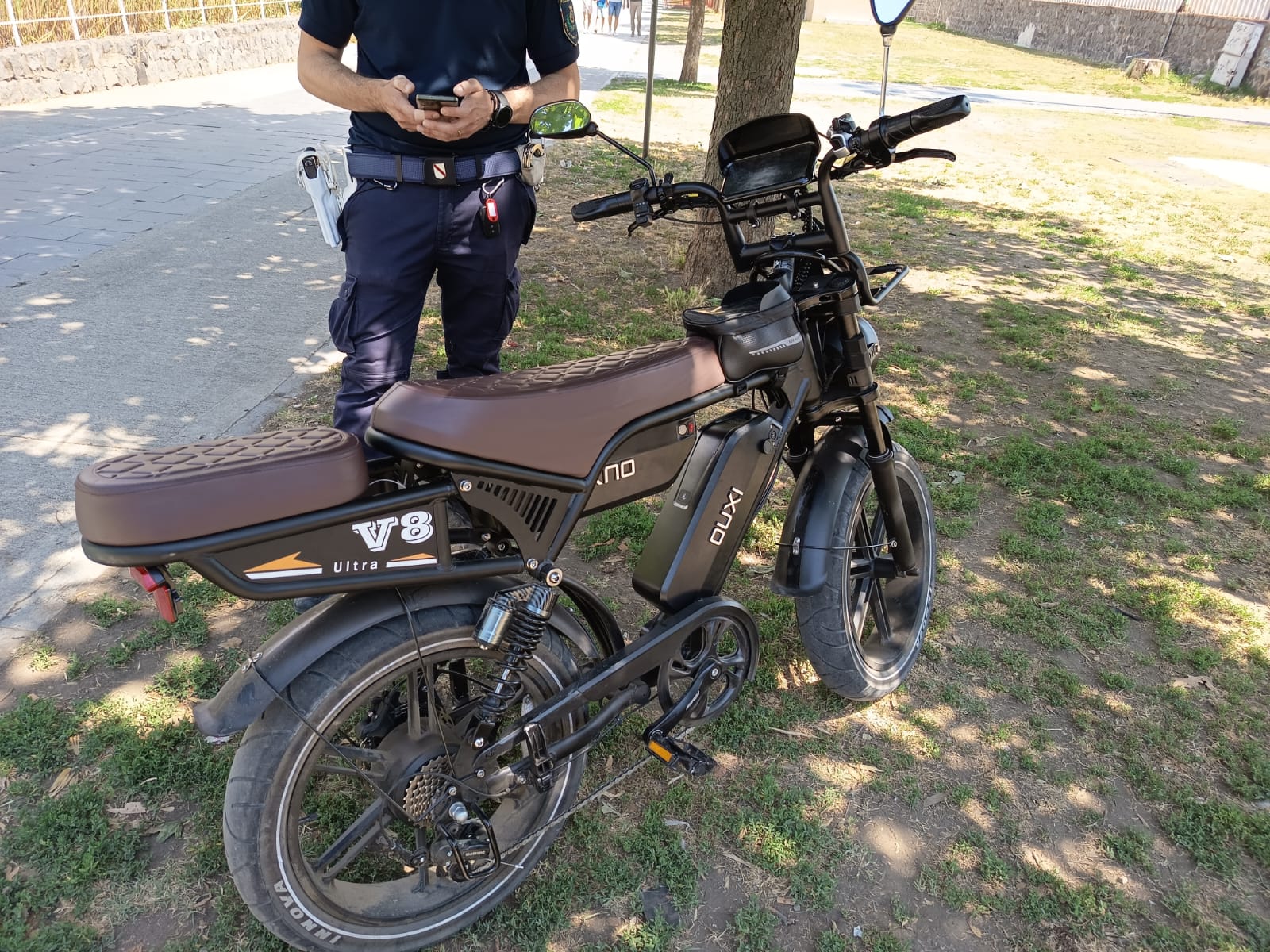 pomigliano parchi sicuri sequestri e multe della polizia locale contro e bike e monopattini da Primacampania.it pomigliano parchi sicuri sequestri e multe della polizia locale contro e bike e monopattini