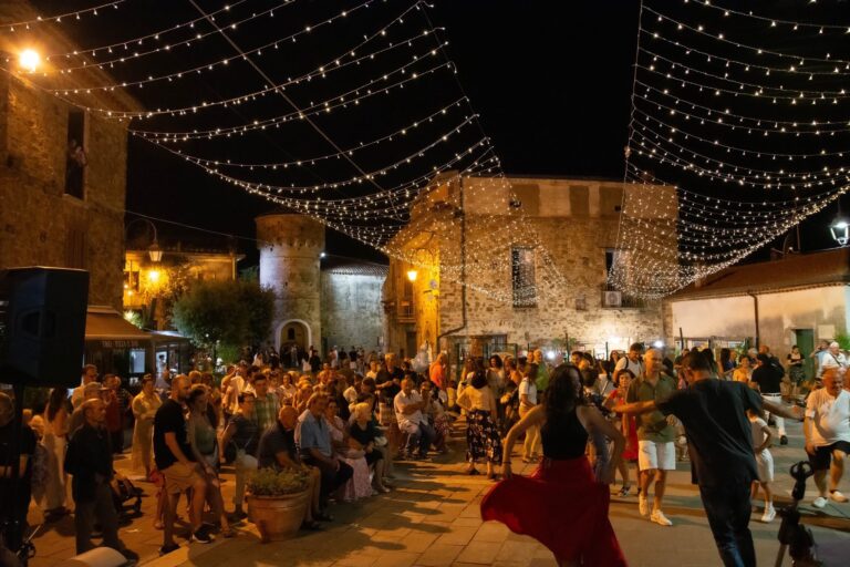 Festa della Cipolla di Vatolla, Premio “Onion 2026” all’imprenditrice Mafalda Inglese: verso il gran finale della manifestazione
