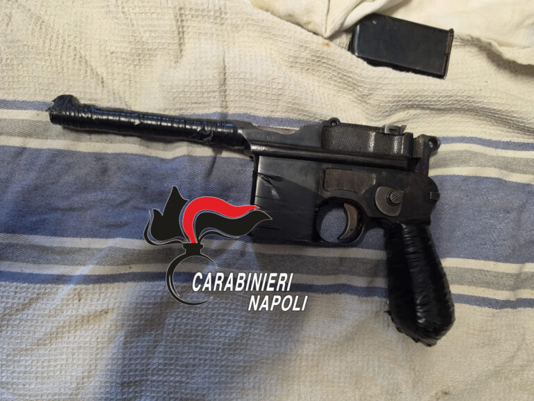 Arma da guerra e droga sequestrate nell’abitazione di un detenuto a Roccarainola