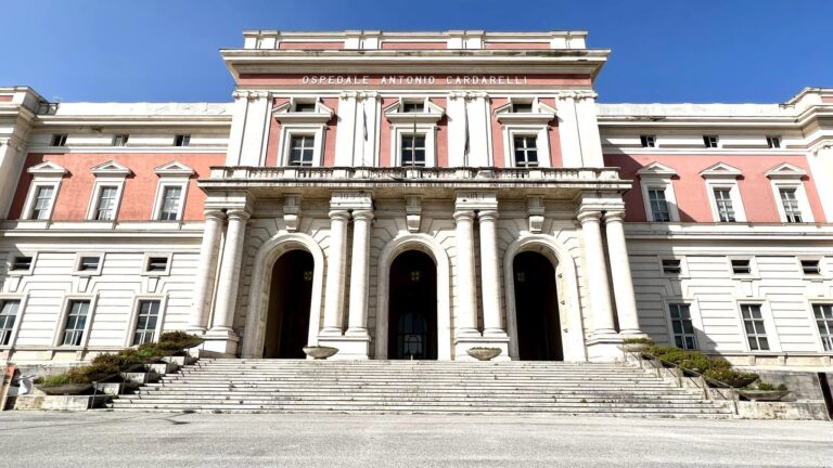 Napoli, 93enne truffata e picchiata in casa: Borrelli chiede giustizia e prevenzione