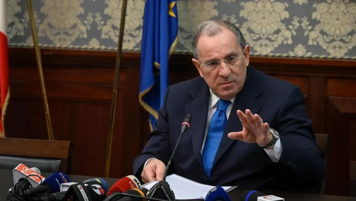 il Prefetto di Napoli, Michele di Bari,