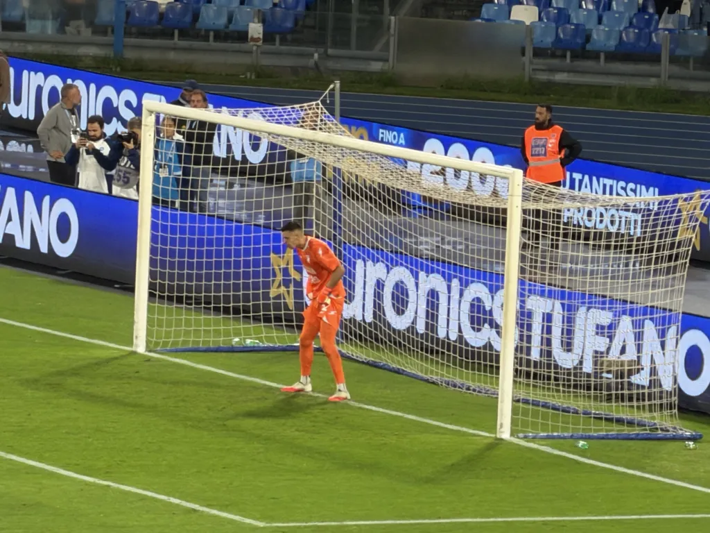 moviola gazzetta sulla partita napoli frosinone rigore generoso ma corretto da Primacampania.it moviola gazzetta sulla partita napoli frosinone rigore generoso ma corretto