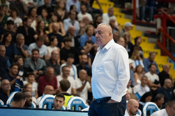 napoli basketball cade contro olimpia milano 82 98 nel primo stop stagionale da Primacampania.it napoli basketball cade contro olimpia milano 82 98 nel primo stop stagionale