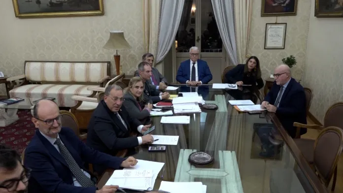 La sede della Prefettura di Napoli. Il Comitato provinciale per l'ordine e la sicurezza pubblica ha esaminato la situazione di Casavatore, dove i reati risultano in diminuzione dell'8% rispetto all'anno precedente.