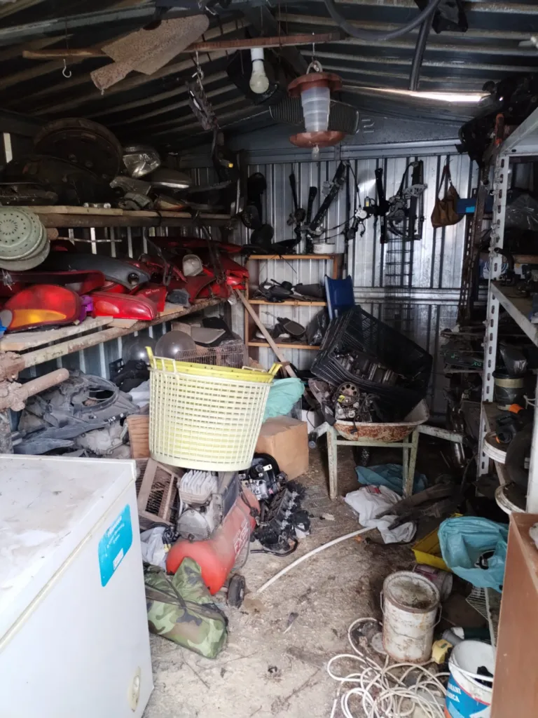 pozzuoli sequestrata officina abusiva con rifiuti pericolosi e attivit224 illecita da Primacampania.it pozzuoli sequestrata officina abusiva con rifiuti pericolosi e attivit224 illecita