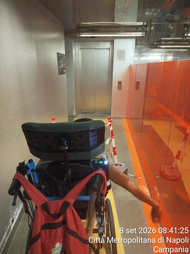 ascensore guasto da mesi a napoli centrale pap224 denuncia disagi per minore disabile da Primacampania.it ascensore guasto da mesi a napoli centrale pap224 denuncia disagi per minore disabile