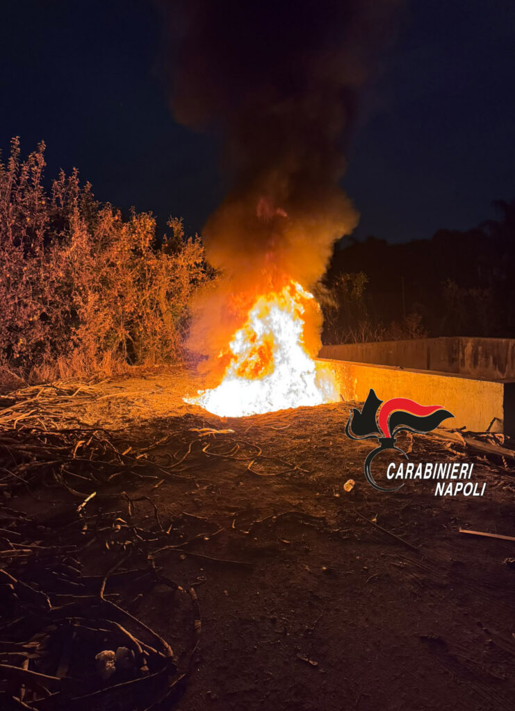 ad acerra arrestato piromane 57enne che incendiava plastica per recuperare rame da Primacampania.it ad acerra arrestato piromane 57enne che incendiava plastica per recuperare rame
